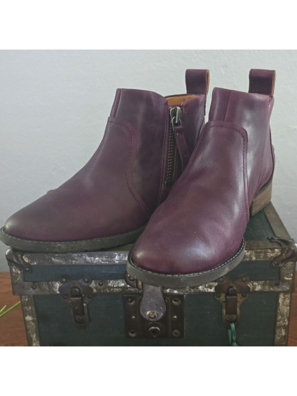 Women's UGG AUREO Oxblood Low Heel Side Zip Sleek Ankle Boots